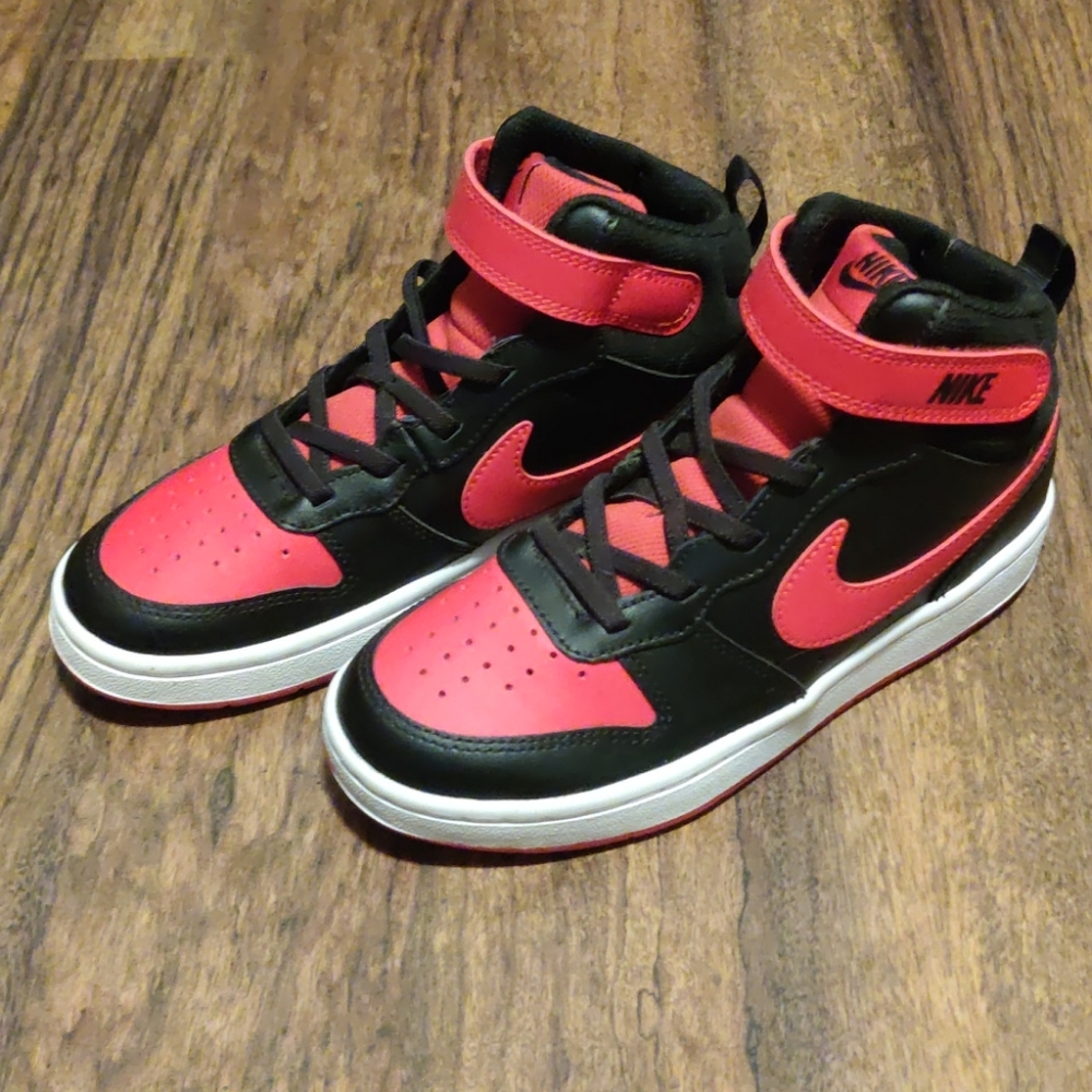 Nike Court Borough Mid 2